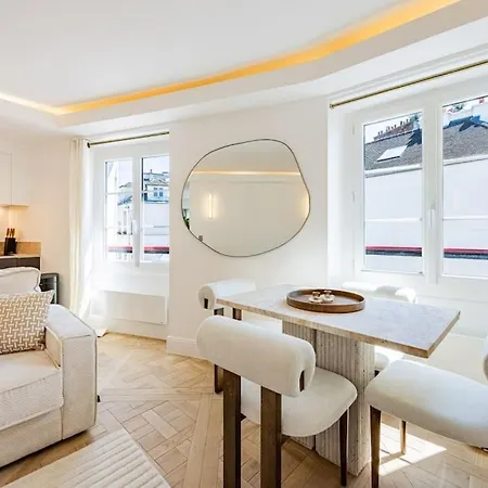Daire 1bedroom Sacree Coeur Place Du Tertre Montmartre *